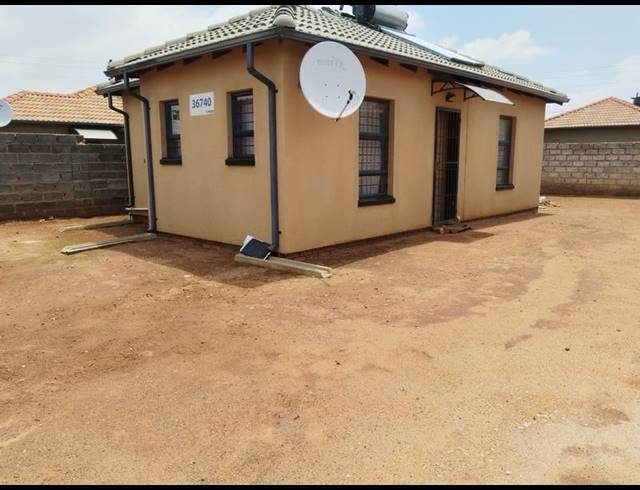 2 BEDROOM HOUSE FOR SALE IN PROTEA GLEN EXT